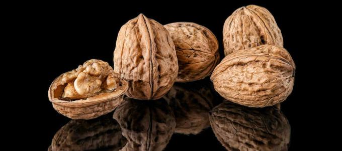 Nuts - nuts