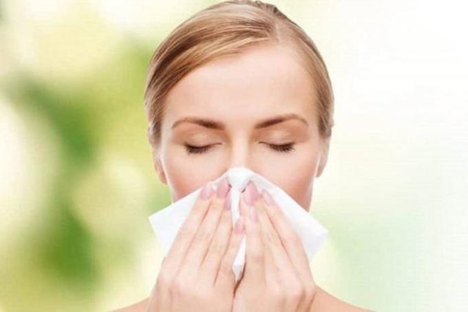 Allergy to cold: symptoms and treatment