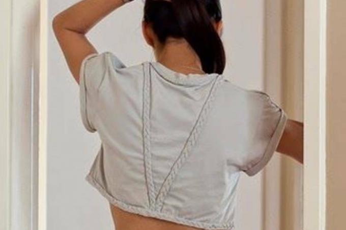 How to make a fashionable top out of an old T-shirt: step by step instructions