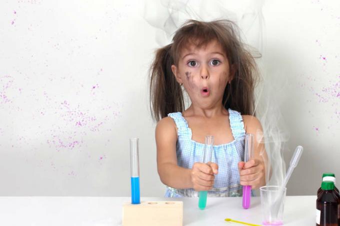 They will be shocked: 3 exciting experiments for children