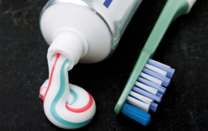 Brushing your teeth - brush teeth