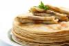 Fruit pancake rolls: recipe step by step