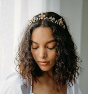 Do-it-yourself elegant hair hoop: step by step instructions
