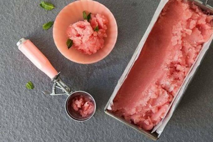 Watermelon sorbet for losing weight: recipe step by step
