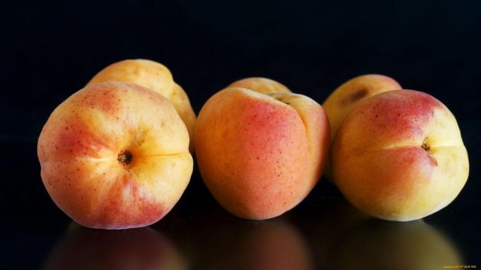 Apricot - apricot