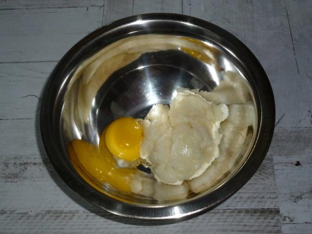 Semolina with egg yolk
