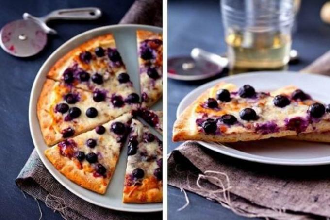 Sweet blueberry pizza for the summer: recipe step by step