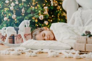 How to arrange a home New Year for a child in quarantine