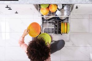 How to properly wash dishes in the dishwasher